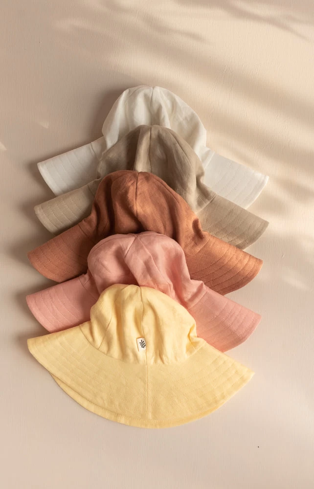 Les Petites Natures Chapeau Soleil Fraises à La Crème 4 Les Petites Natures Chapeau Soleil Fraises à La Crème – Image 2