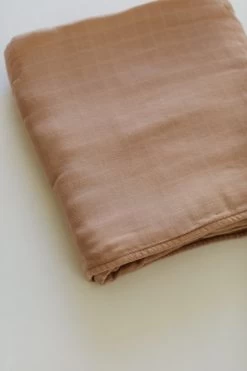 Lil North Co. Grande Couverture En Mousseline 8 épaisseurs Coffee