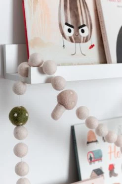 Lil North Co. Guirlande Décorative Whimsical Mushrooms 7 Lil North Co. Guirlande Décorative Whimsical Mushrooms -Enfant Périphériques Magasin lil north co guirlande decorative whimsical mushro 2