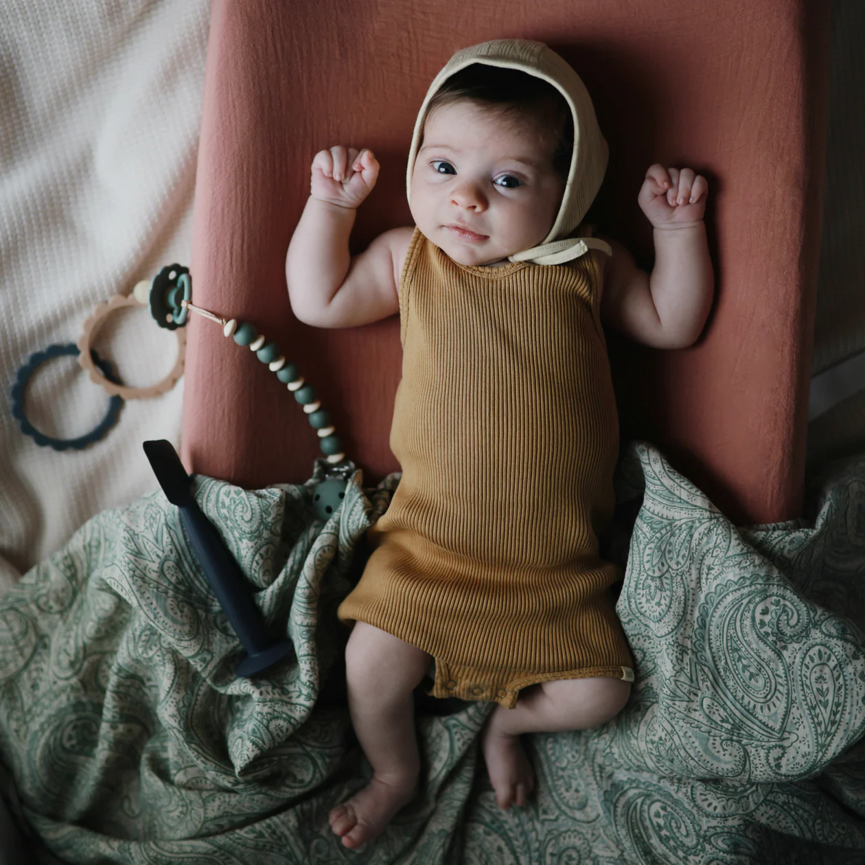 Mushie Couverture En Mousseline Green Paisley 4 Mushie Couverture En Mousseline Green Paisley – Image 2