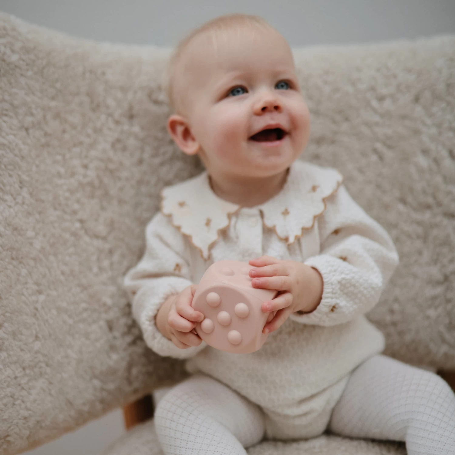 Mushie Ensemble De Dés à Presser Blush/Shifting Sand 5 Mushie Ensemble De Dés à Presser Blush/Shifting Sand – Image 3