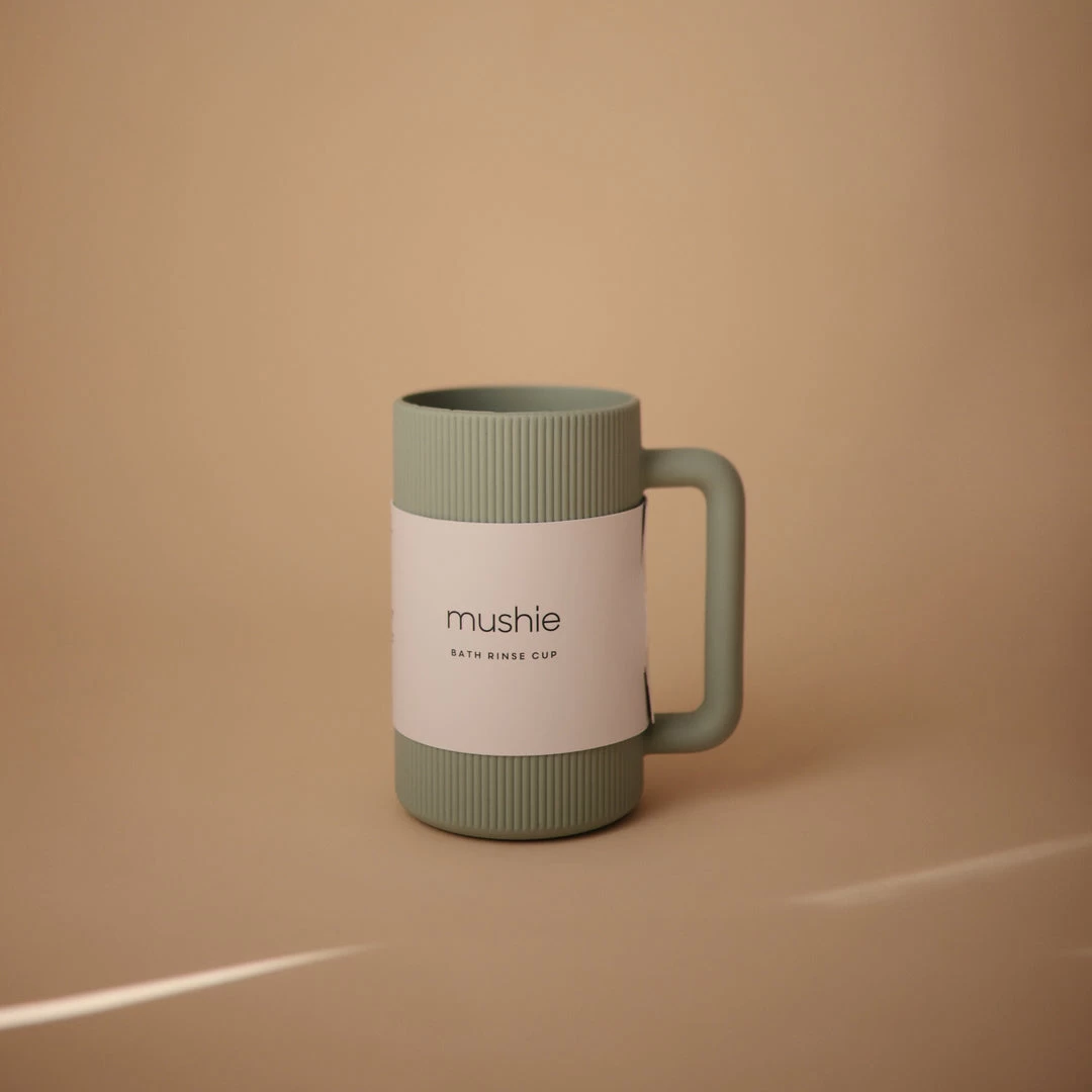 Mushie Tasse De Rinçage De Bain Sage 5 Mushie Tasse De Rinçage De Bain Sage – Image 3