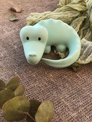 Tikiri Hochet Naturel Crocodile 4 Tikiri Hochet Naturel Crocodile – Image 2